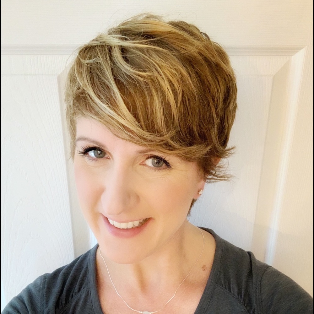 Meet your Posher, Laura